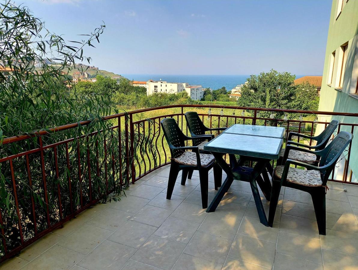 Family Hotel Amore Byala  Bagian luar foto