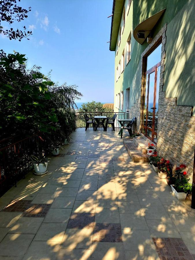 Family Hotel Amore Byala  Bagian luar foto