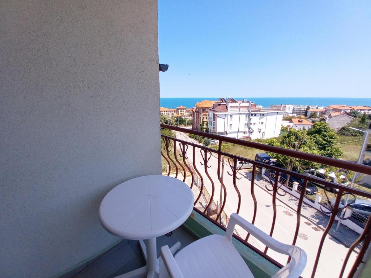 Family Hotel Amore Byala  Bagian luar foto