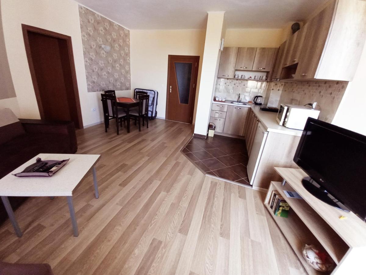 Family Hotel Amore Byala  Bagian luar foto