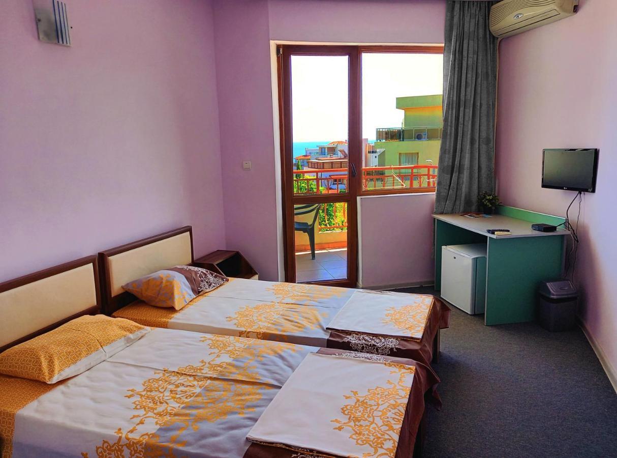 Family Hotel Amore Byala  Bagian luar foto