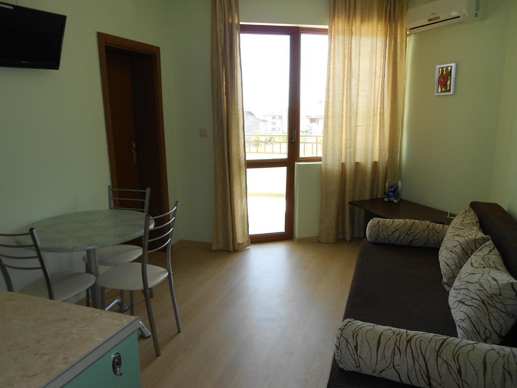 Family Hotel Amore Byala  Ruang foto