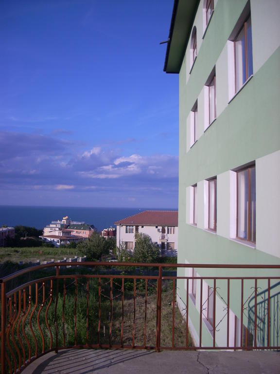 Family Hotel Amore Byala  Bagian luar foto
