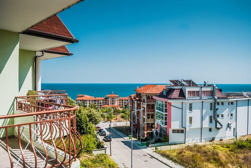 Family Hotel Amore Byala  Bagian luar foto