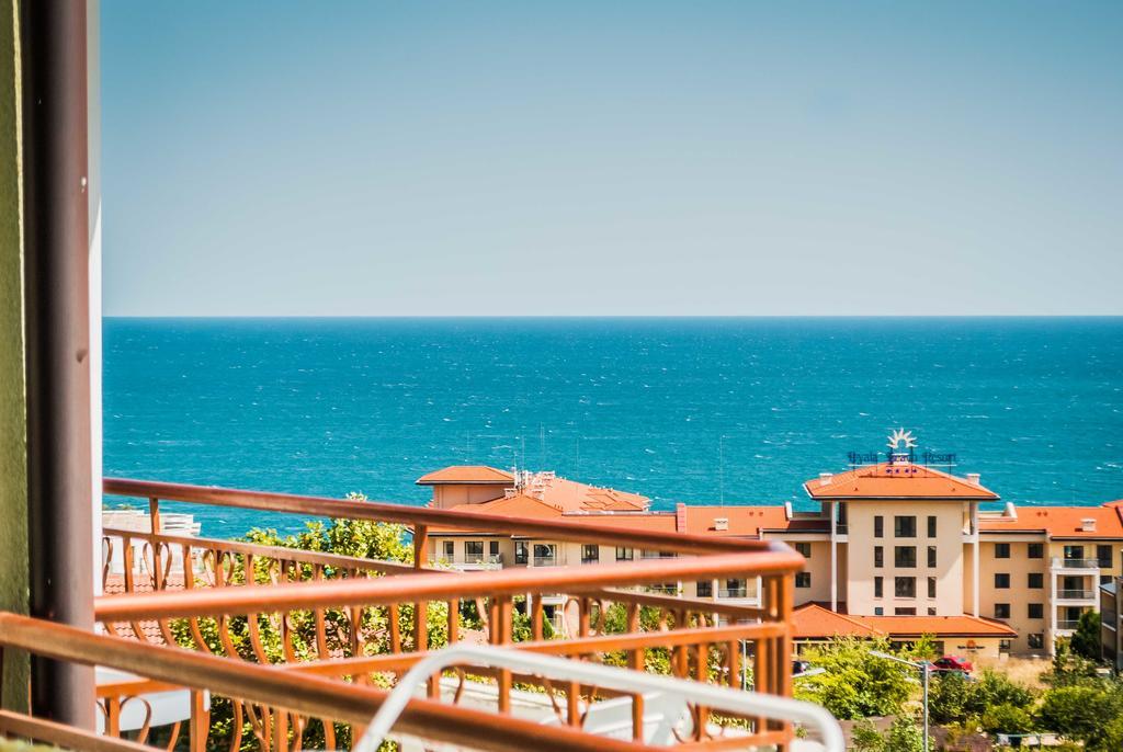 Family Hotel Amore Byala  Bagian luar foto