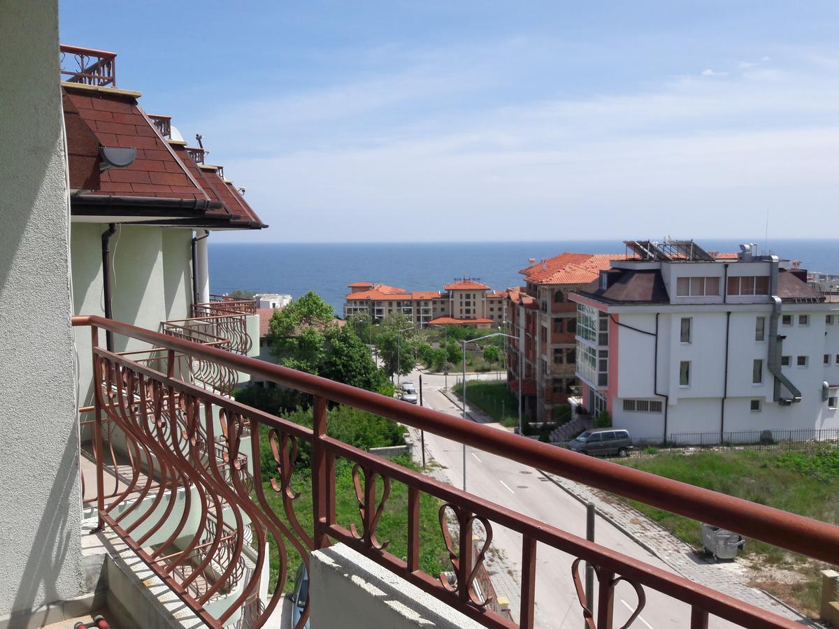 Family Hotel Amore Byala  Bagian luar foto