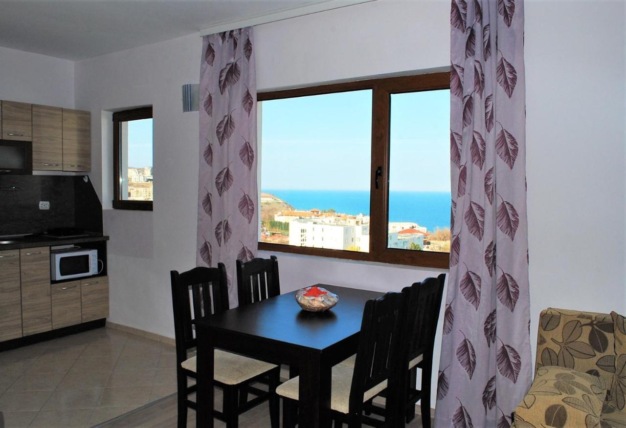 Family Hotel Amore Byala  Bagian luar foto