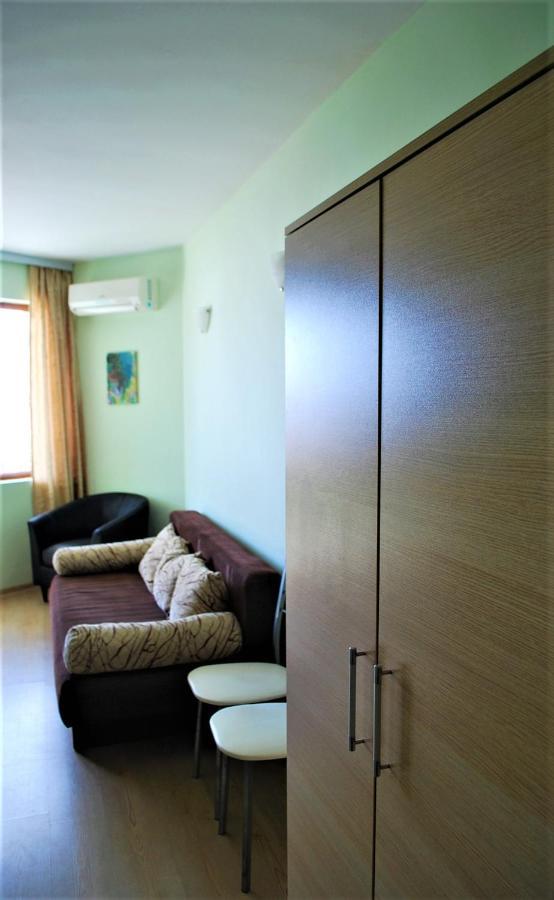 Family Hotel Amore Byala  Bagian luar foto