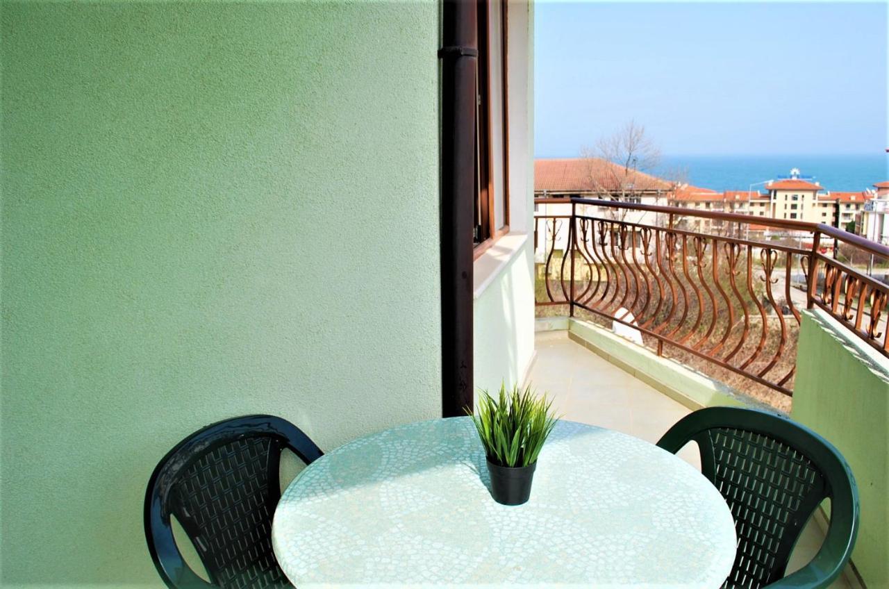 Family Hotel Amore Byala  Bagian luar foto