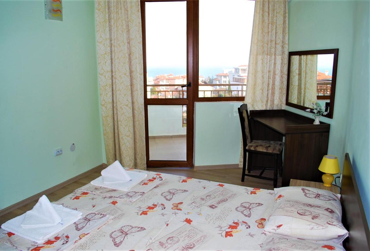 Family Hotel Amore Byala  Bagian luar foto